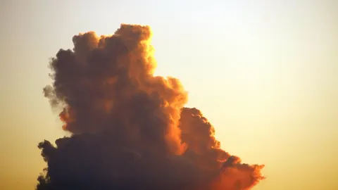 На Полтавщині впали уламки російського дрона: пошкоджені школа, будинок культури