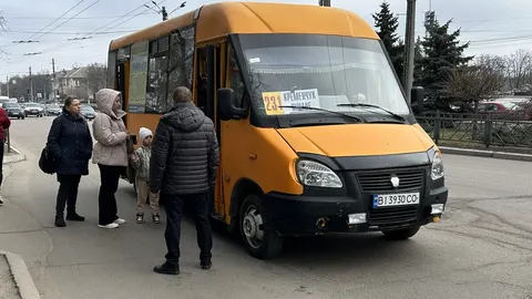У Полтаві перевізників зобов'язали зупиняти транспорт на хвилину мовчання