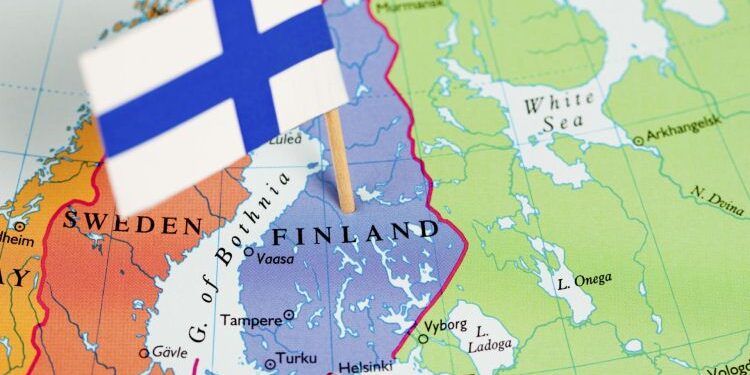 Чи відкриють кордони з Фінляндією у 2022 році для туристів та бізнесменів і коли?