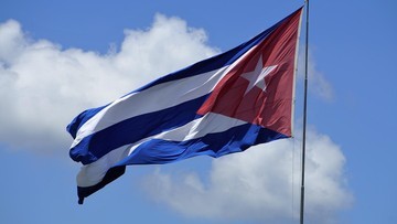 Куба.  Двох опозиційних артистів засуджено, зокрема,  позаду "образа символів Батьківщини"