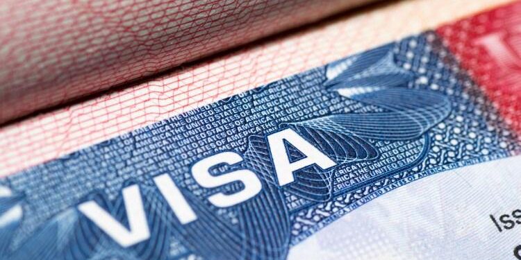 Вимоги та документи для продовження візи до США без співбесіди у 2022 році