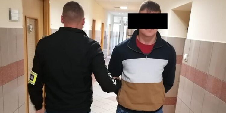 Поліція Праги Полудні.  Поліцейські затримали 26-річного підозрюваного у крадіжці годинника