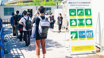 Японія.  У Токіо зростає кількість заражень коронавірусом.  Найвищий рівень тривоги