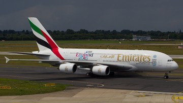 Літак Airbus A380 Emirates кілька годин літав з пробоїною у фюзеляжі