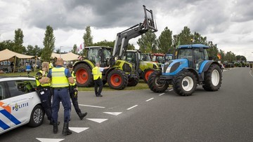Нідерланди: протестуючі фермери блокують автомагістралі.  Пробки під час "чверть години солідарності"