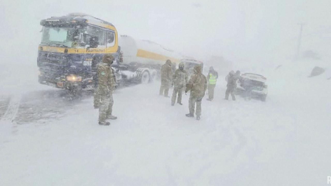 Śnieżyca заблокировала на дороге более 200 автомобилей