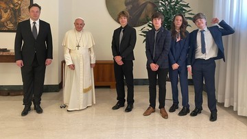 Ватикан.  Папа Франциск зустрівся з Ілоном Маском