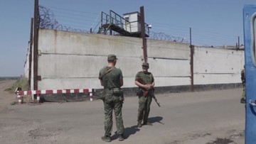 В'язні з Оленівки розповідають про катування.  Росіяни не пустили Червоний Хрест