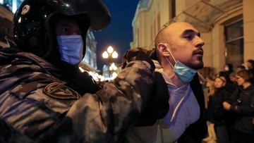 Росія: протести після оголошення мобілізації.  Затриманим отримують повістки в армію