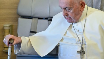 Ватикан.  Папа Франциск не відвідає похорон королеви Єлизавети II