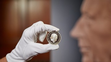 Велика Британія: перша монета із зображенням короля Карла III.  Монарх не має корони