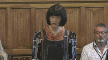 Ай-Да.  Робот-художник відповідав на запитання в Палаті лордів Великобританії