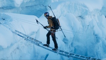 Еверест.  Анджей Баргіель відмовляється від підйому на вершину. "Ризик занадто великий"