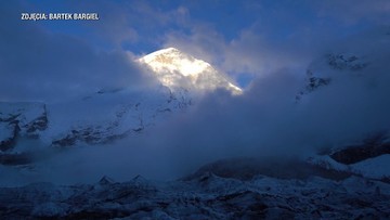 Еверест.  Анджей Баргієл чекає на гарну погоду, щоб спуститися з восьмитисячника